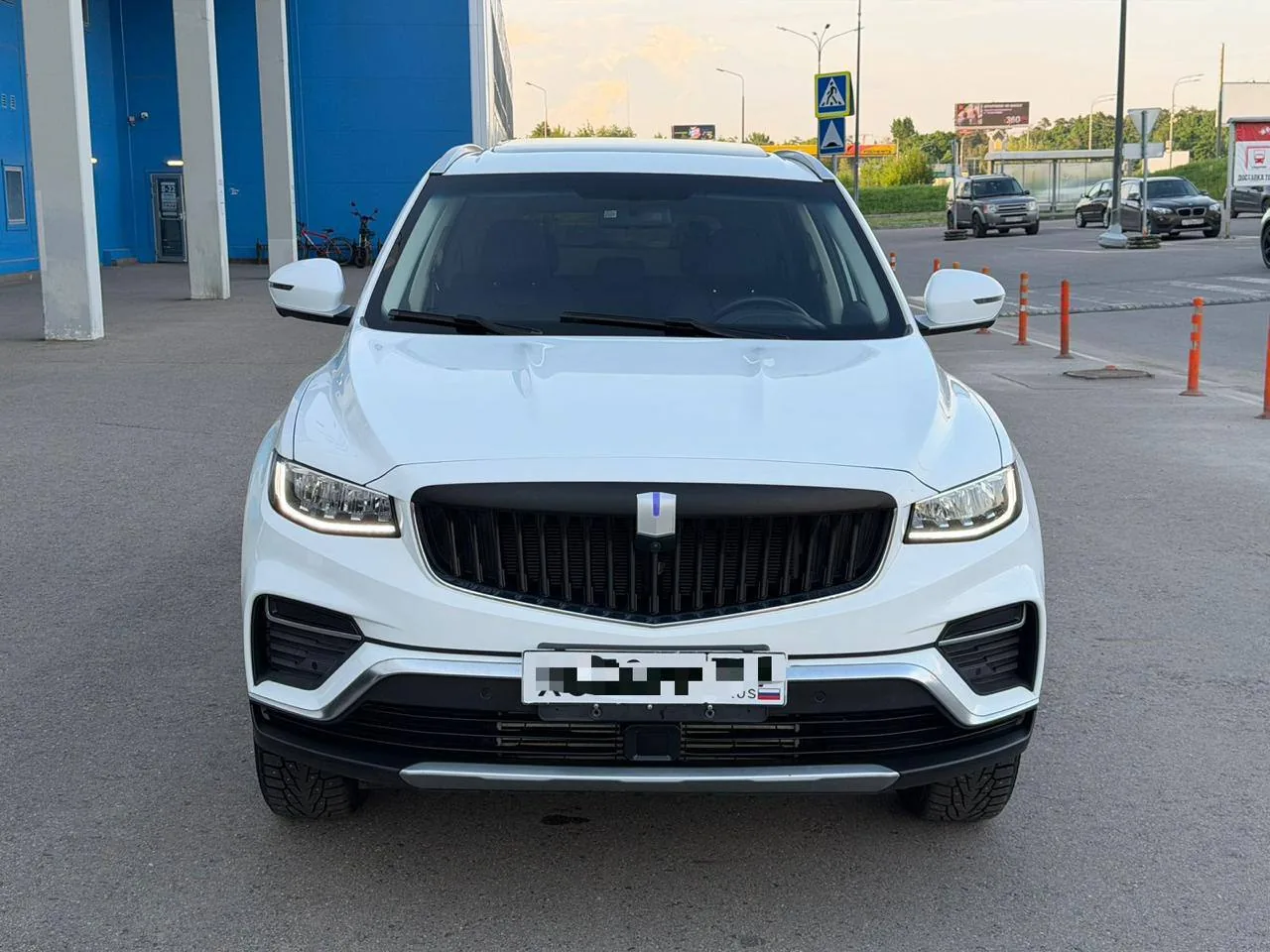 Выкупленный автомобиль 2024 года, вид спереди